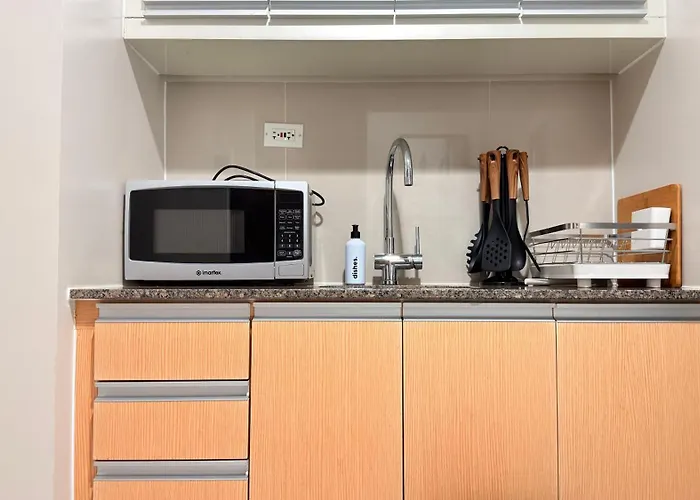 Apartment Free Welcome Breakfast, Bgc 1br, 300mbps Fiber, Steps To Mitsukoshi & Uptown, 30c1 *