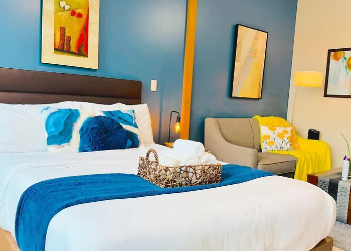 Free Welcome Breakfast, Bgc 1br, 300mbps Fiber, Steps To Mitsukoshi & Uptown, 30c1 Apartment *