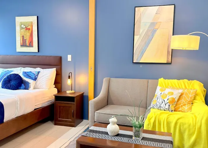 Free Welcome Breakfast, Bgc 1br, 300mbps Fiber, Steps To Mitsukoshi & Uptown, 30c1 Apartment *