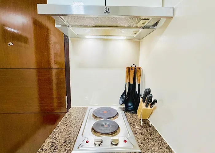 Free Welcome Breakfast, Bgc 1br, 300mbps Fiber, Steps To Mitsukoshi & Uptown, 30c1 Apartment *