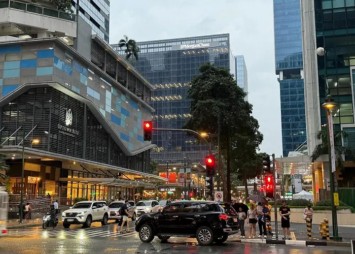 Apartment Free Welcome Breakfast, Bgc 1br, 300mbps Fiber, Steps To Mitsukoshi & Uptown, 30c1 Manila